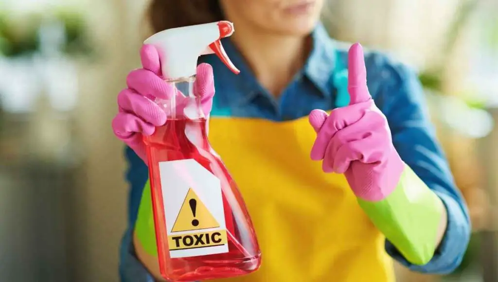 Is Comet Cleaner Toxic to Your Home